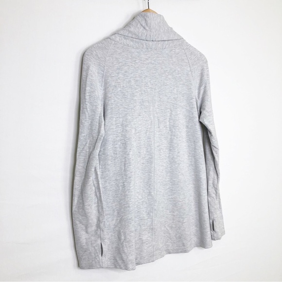 Lululemon Coast easy wrap ultralight heathered jacket. - Picture 8 of 9